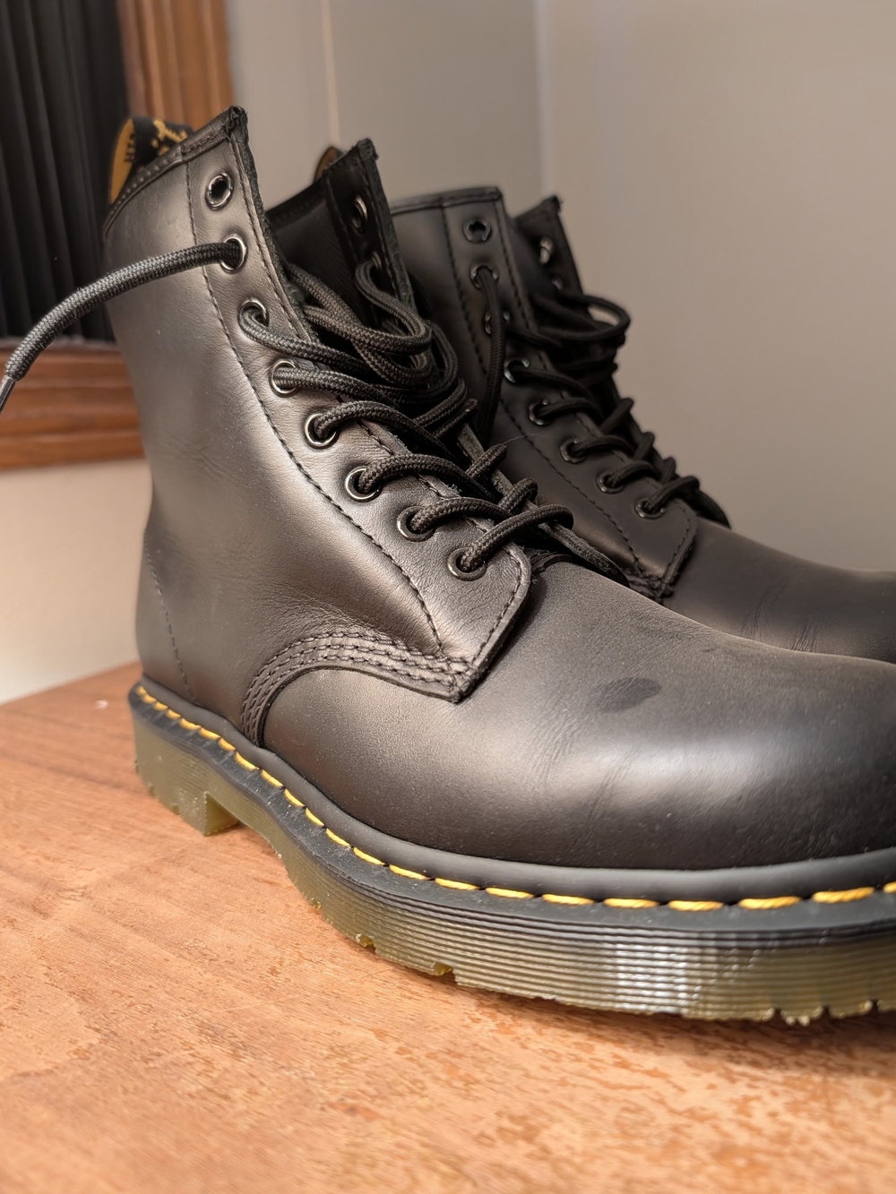 New! Men's 1460 Non-Slip Dr. Martens